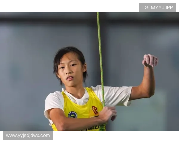 重庆攀岩队在全国攀岩状态排行榜中荣获第六名的佳绩引发关注